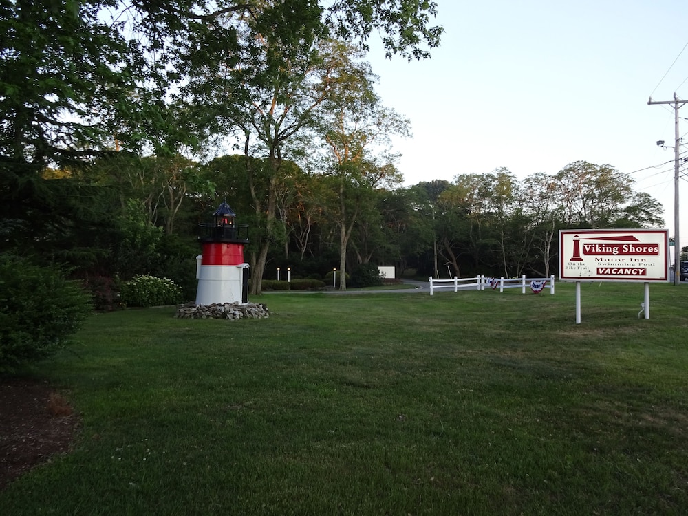 Viking Shores Motor Inn 30/35