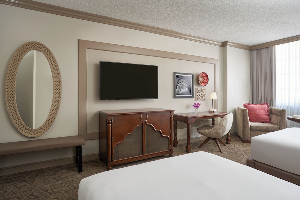 Hyatt Regency Coral Gables 27/92