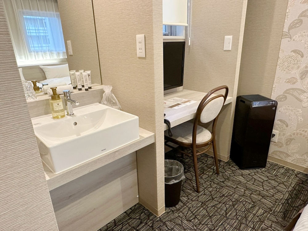 S.Training Center Hotel 56/58