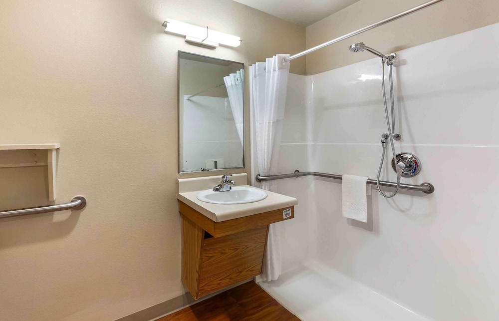 Extended Stay America Select Suites Akron South 50/51