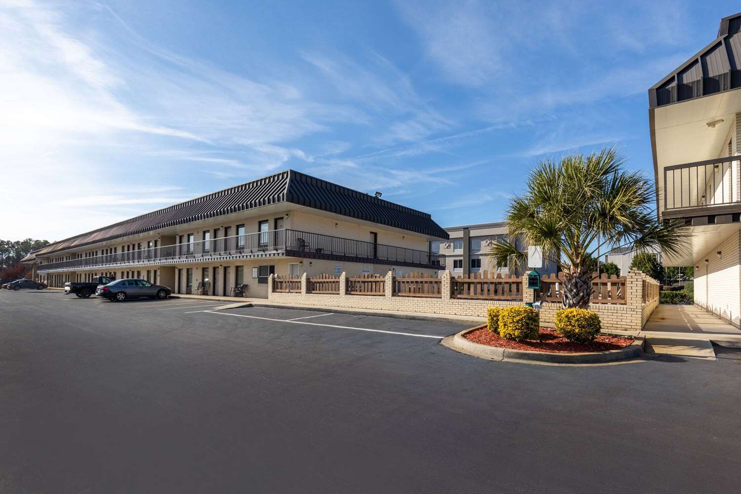 Days Inn by Wyndham Florence/I-95 North 8/42