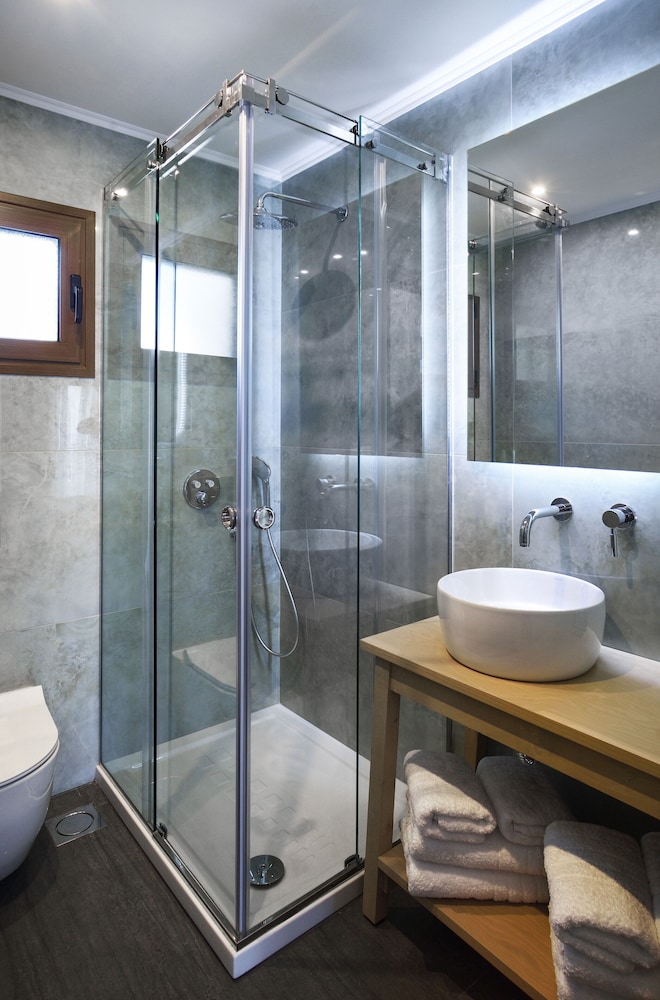 Assano Sea Front Luxury 44/50