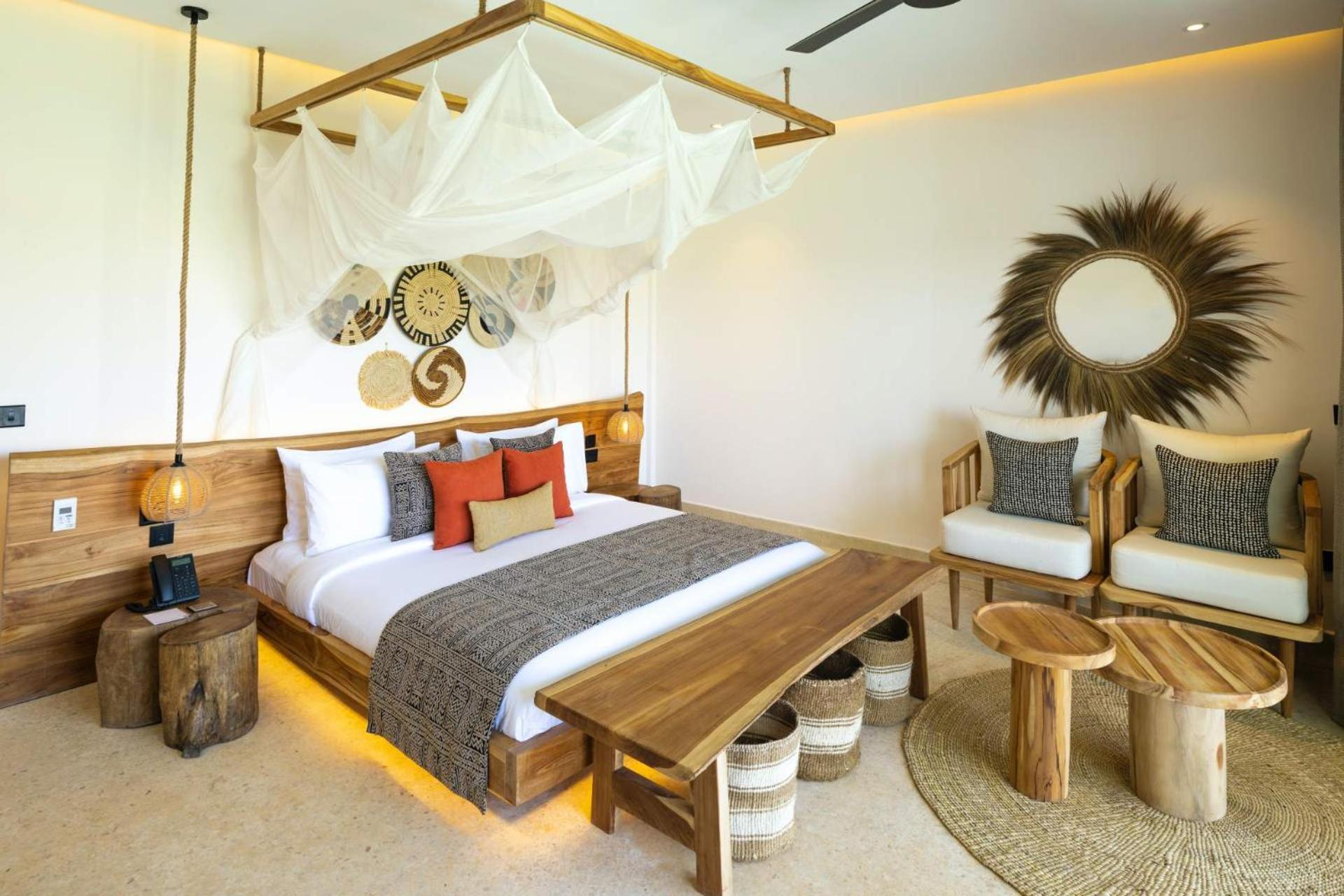 Sea Front Swim Up Suite