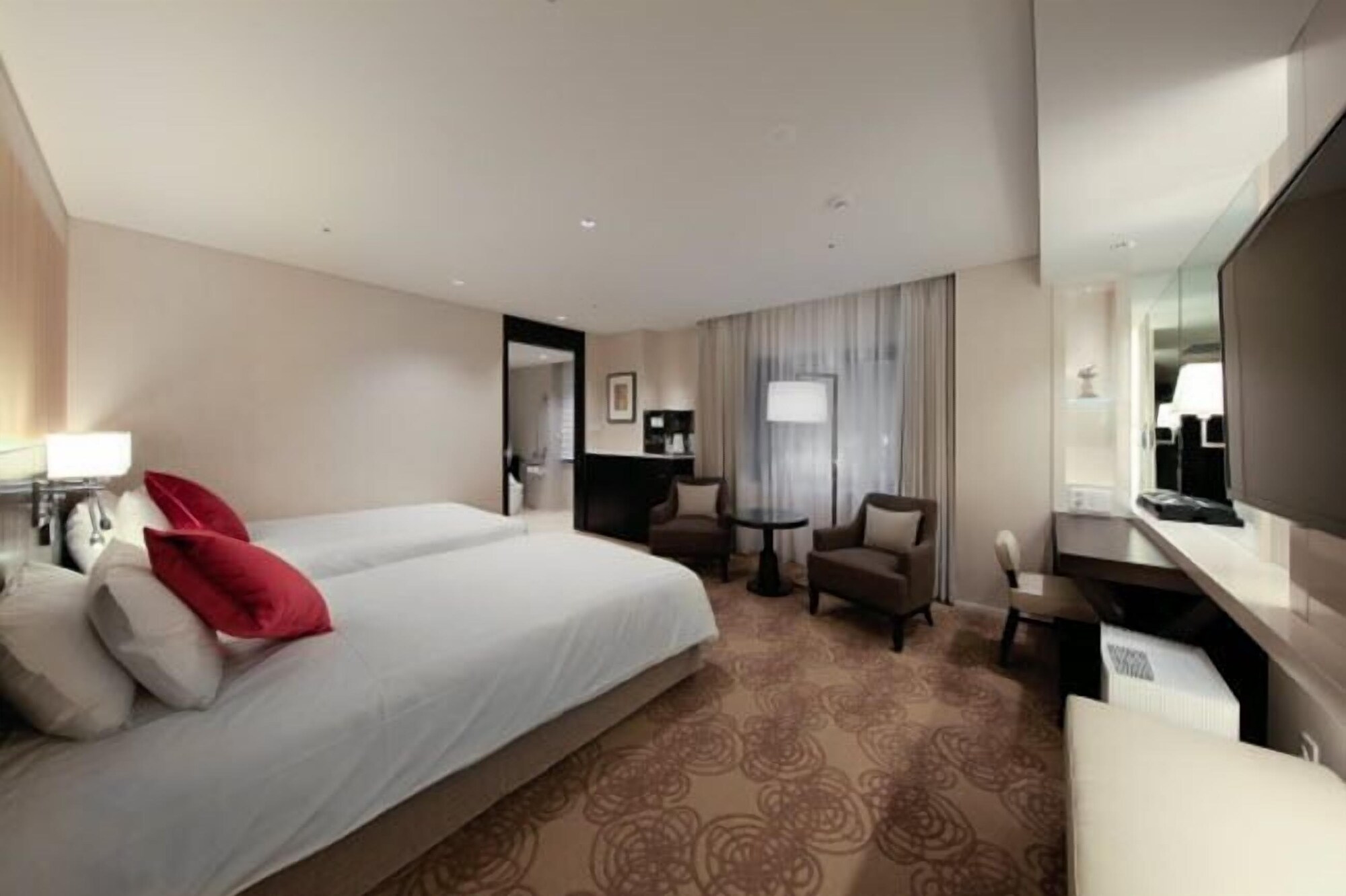 Universal, Twin Beds, Accessible