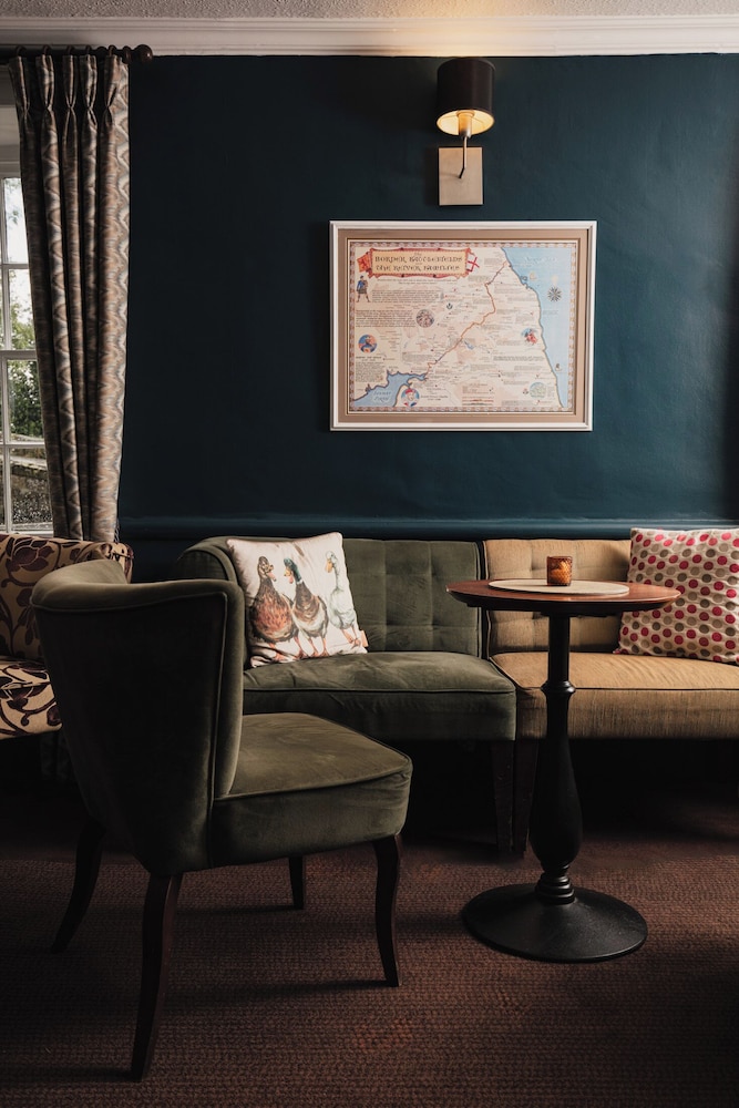 The George Hotel 34/46