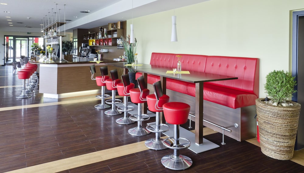 Phonix Hotel 33/47
