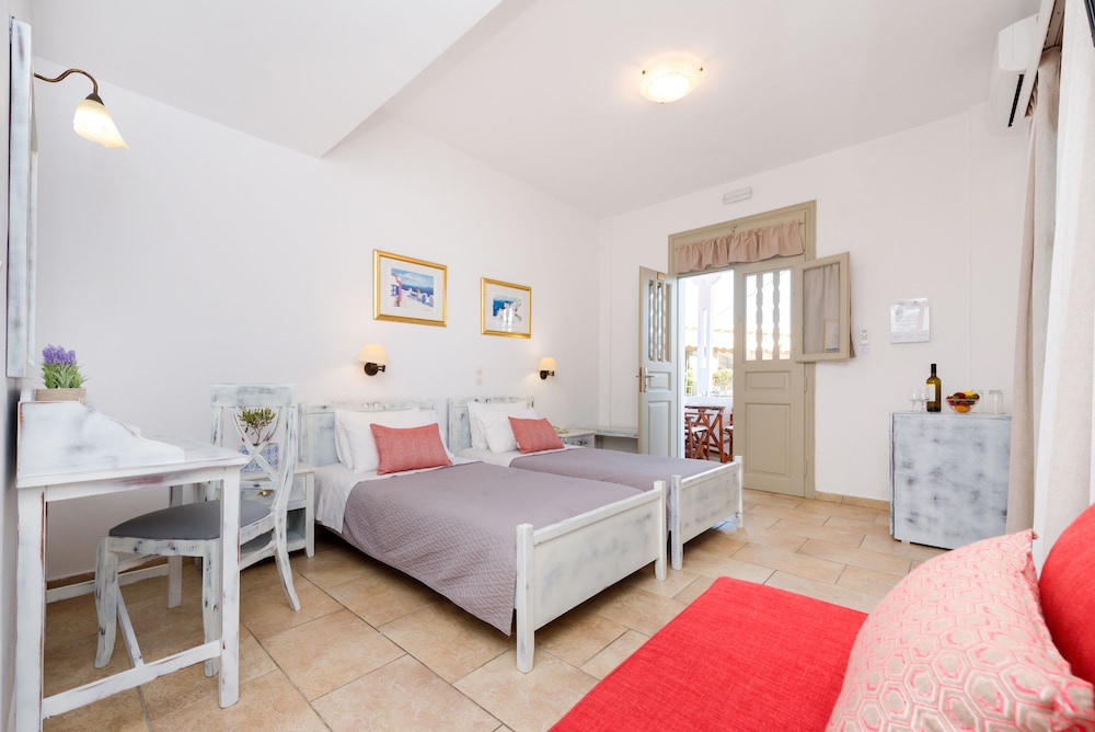 Room, Triple, Mathios Village 6/10