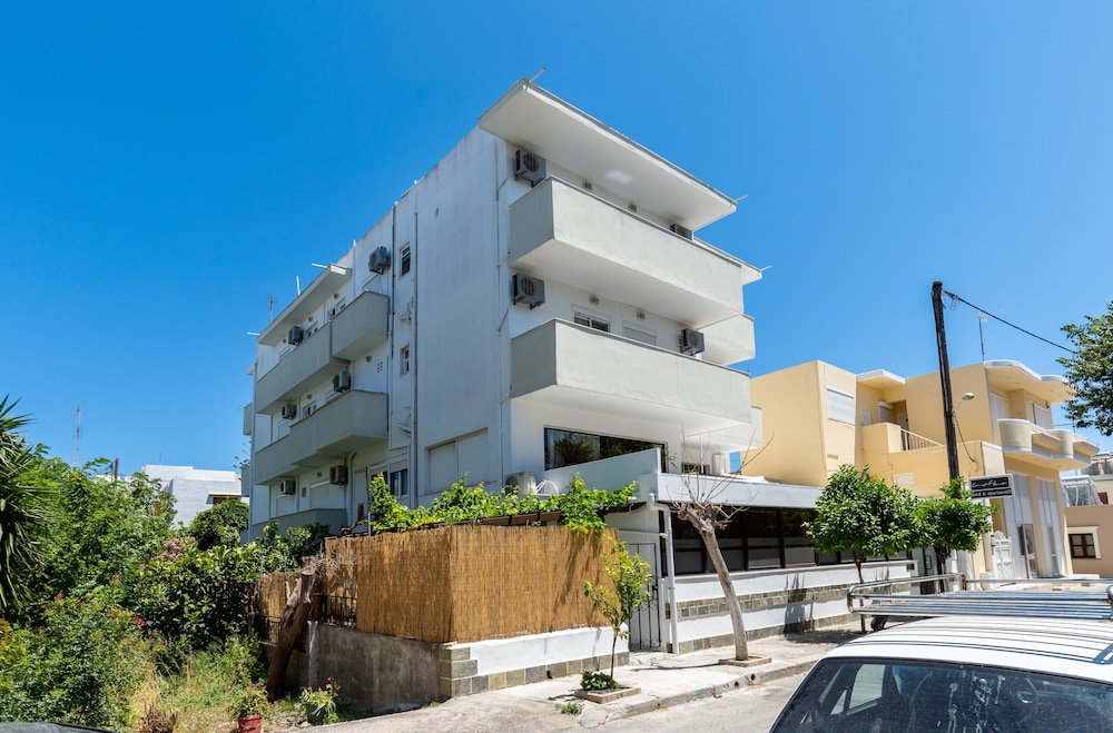 Lefka Hotel Apartments Studios 6/73