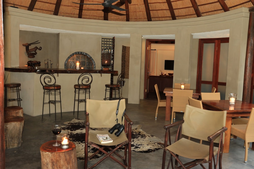 La Lechere Guest House 37/50