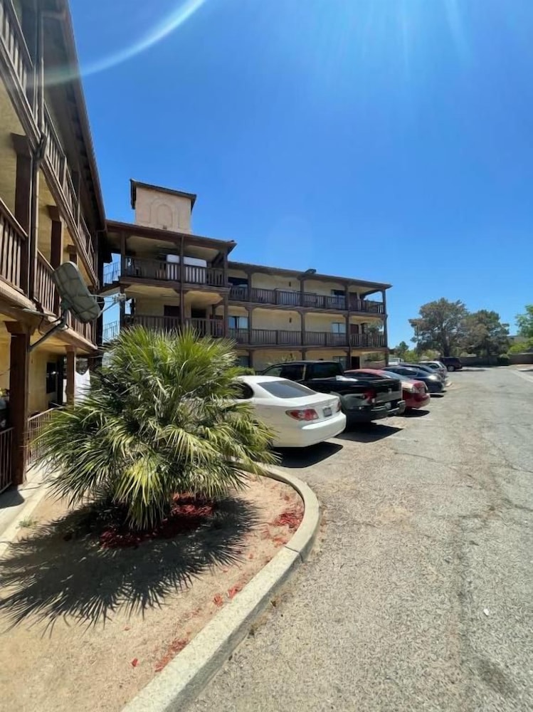Palms Inn & Suites 30/50