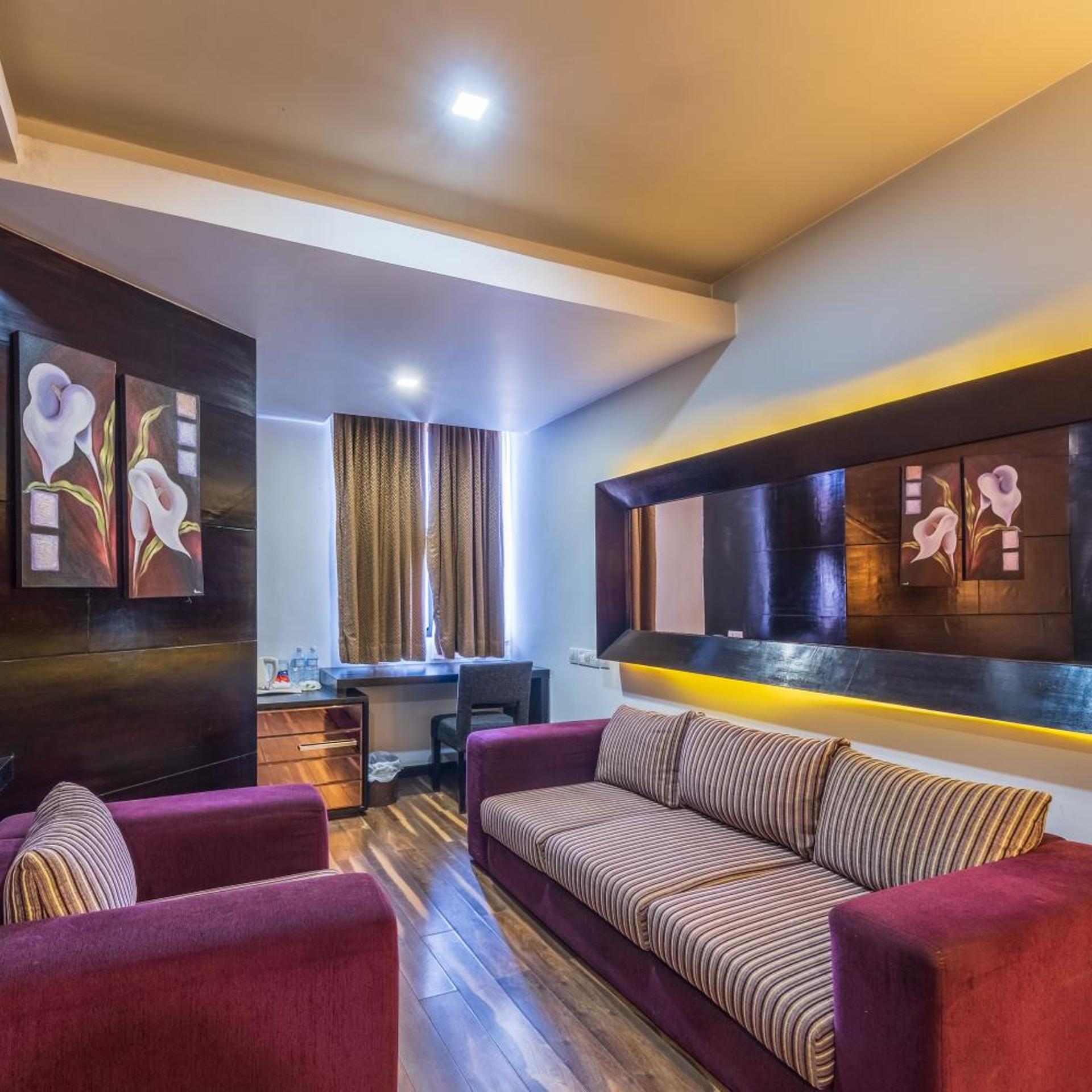 Mahabir Palace 24/40