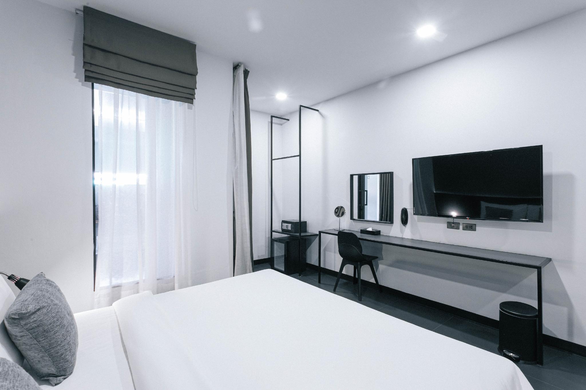 Deluxe, Double Bed, Pool Access، CREW HOTEL 2/2