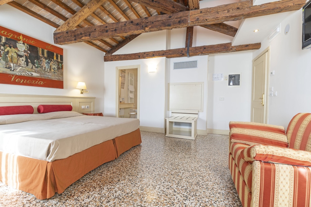 Bella Venezia 52/66