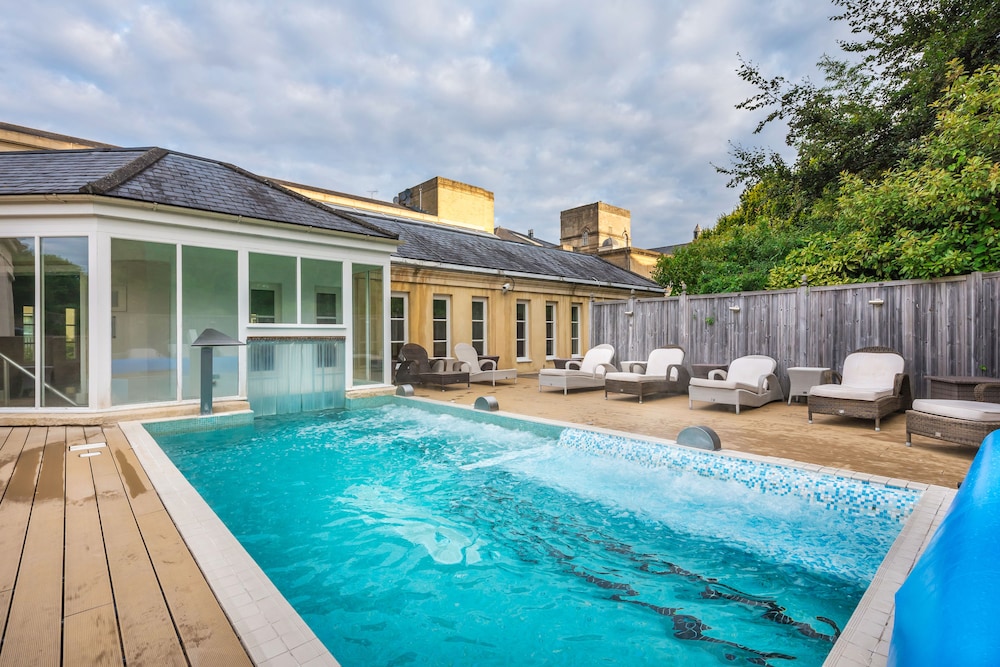 Macdonald Bath Spa Hotel 68/69