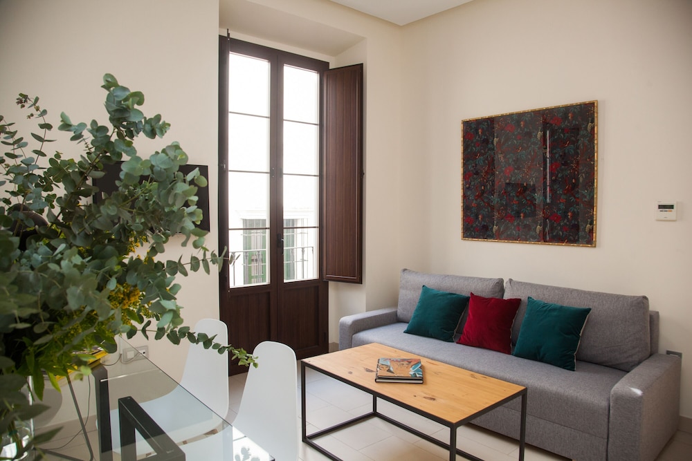 Q&Q Cathedral Suites Sevilla 24/50