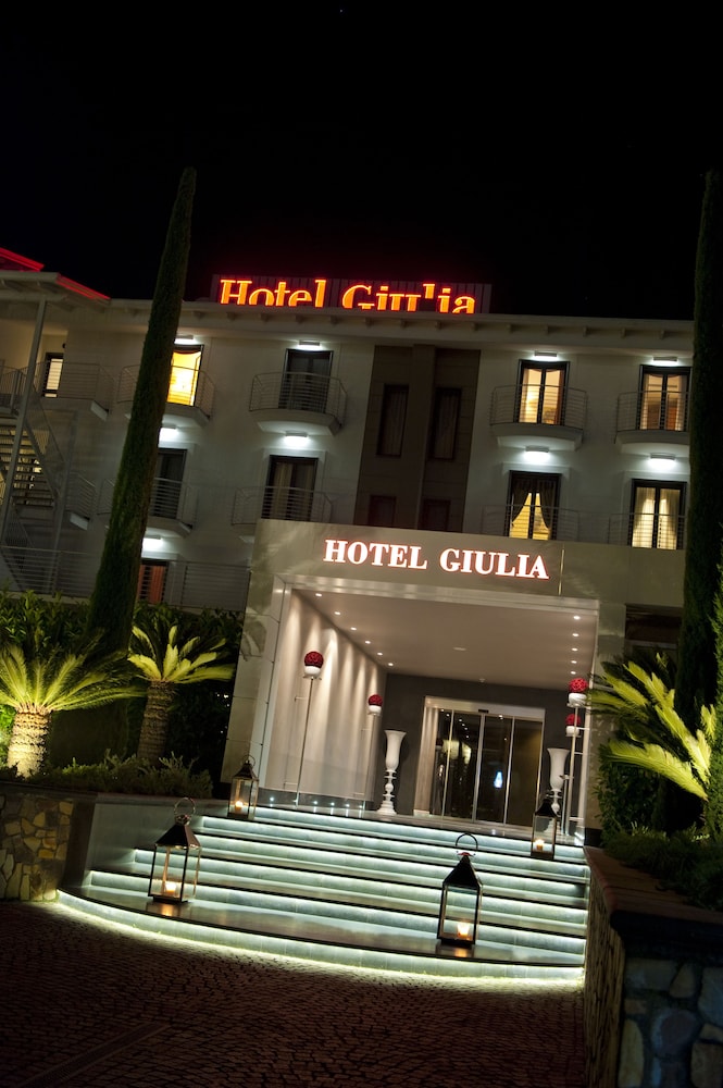 Hotel Giulia 2/74
