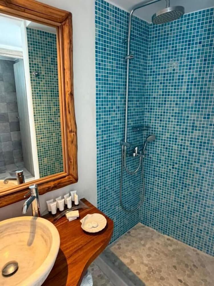 Ibiscus Boutique Hotel 49/49