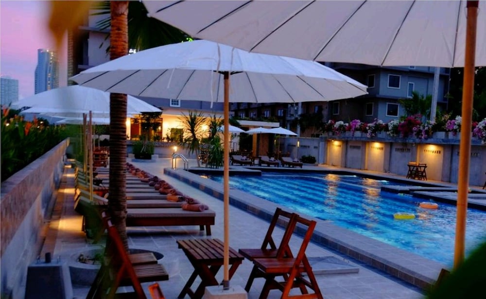 The Mangrove Hotel 38/51
