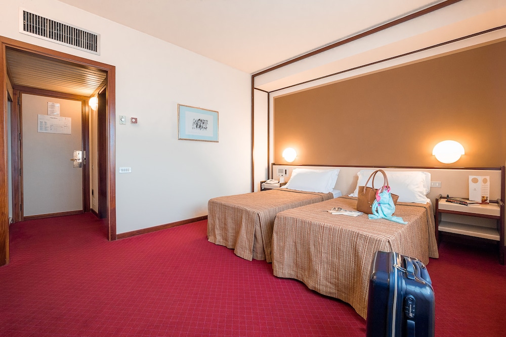 Astoria Palace Hotel 16/78