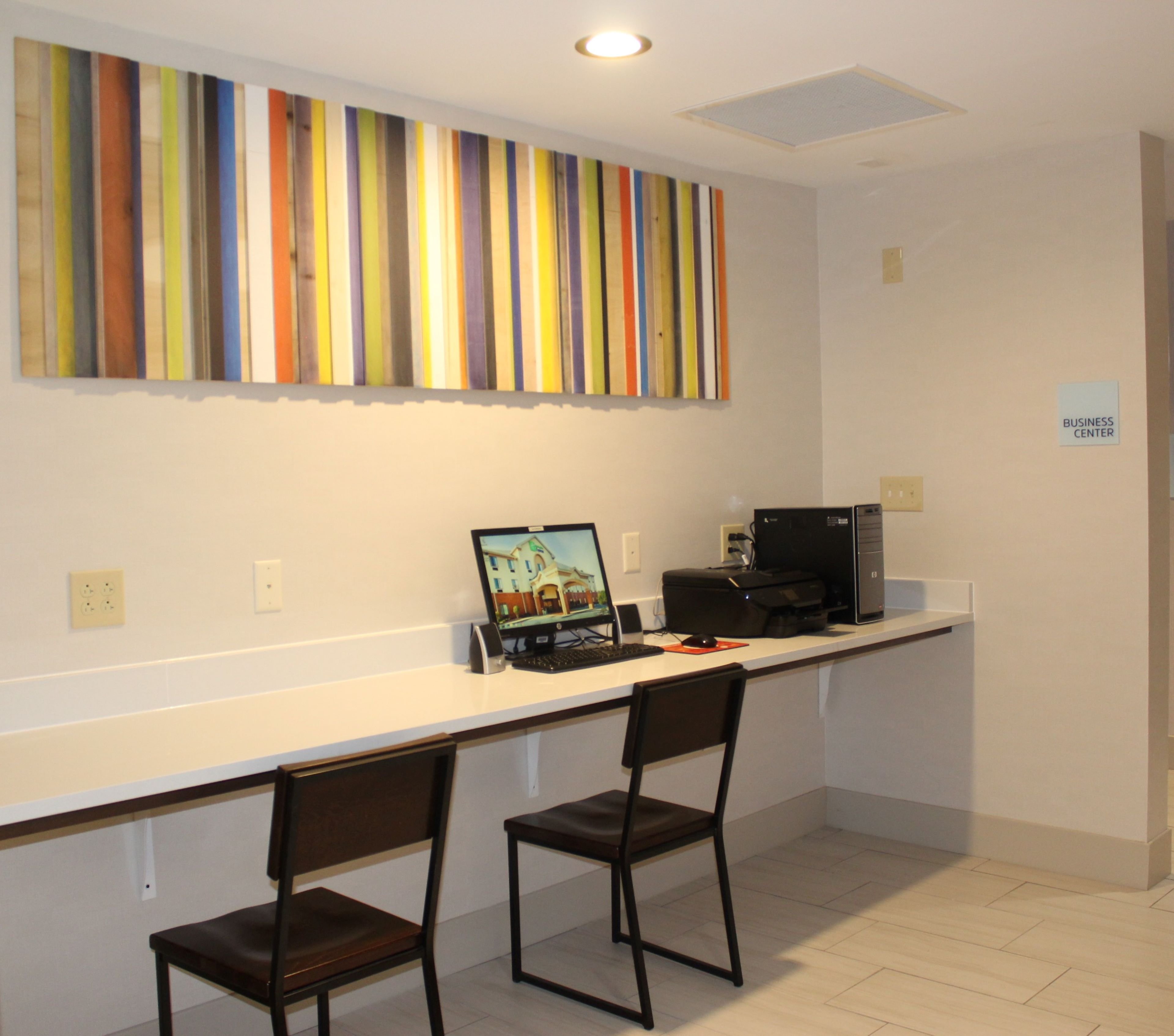 Holiday Inn Express Forest City 42/45
