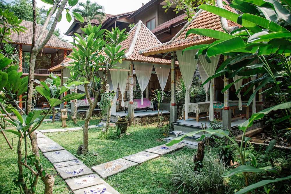 DEWANGGA BUNGALOW 65/71
