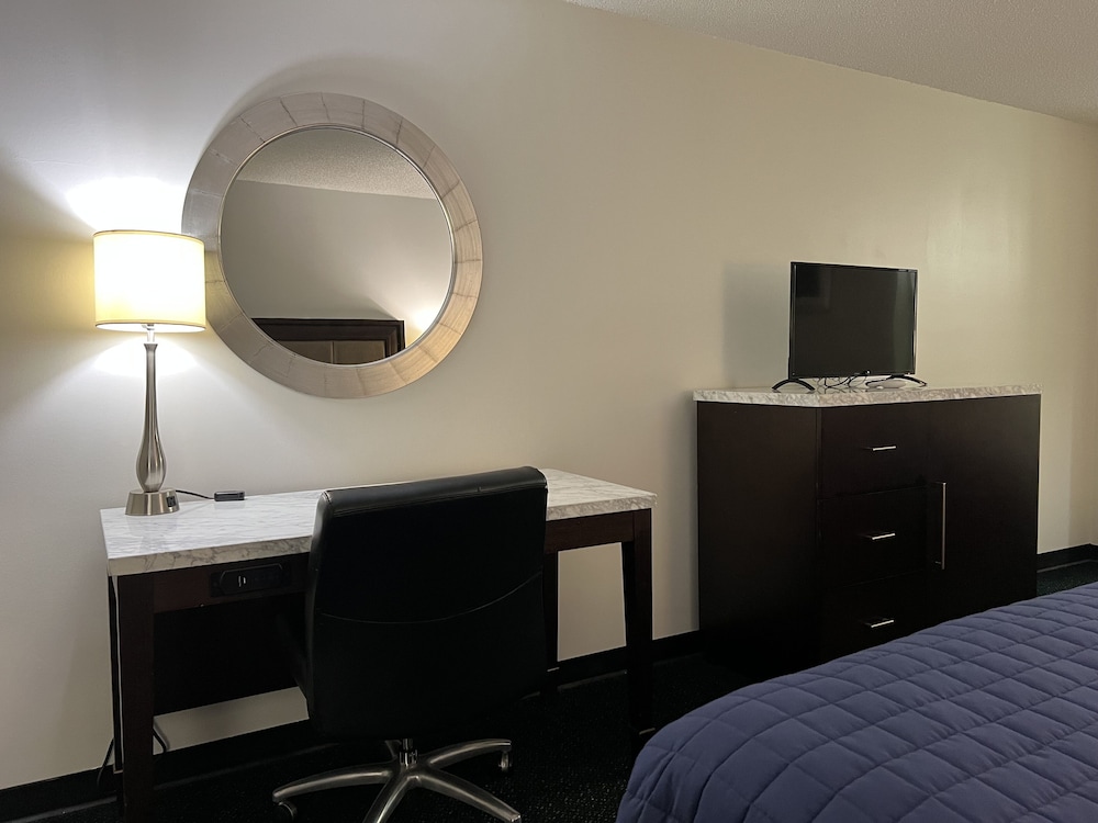 Garden Inn & Suites 41/53