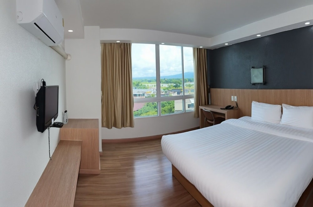Km Kwanphayao Hotel 11/50
