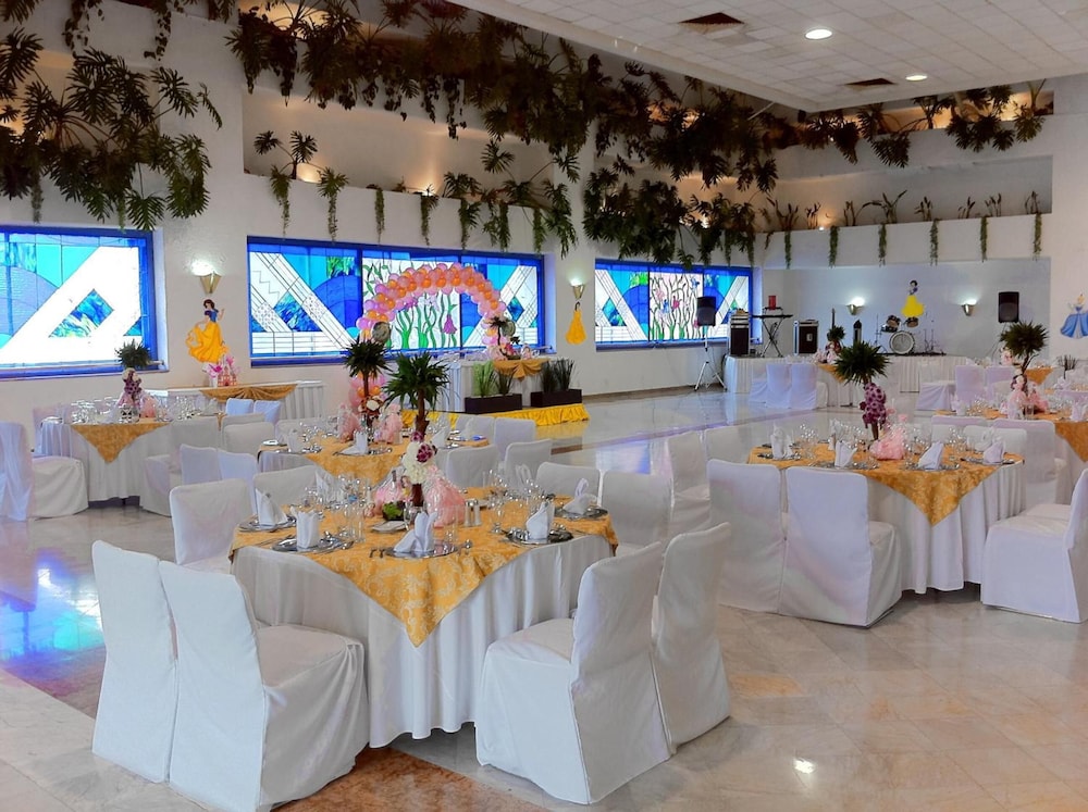 Del Prado Hotel 55/69