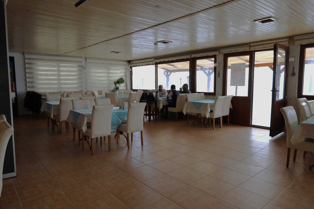 Demir Otel Restaurant 30/41