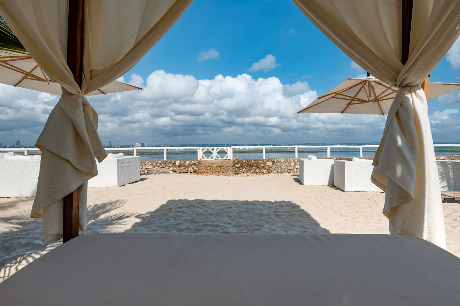 Coral Beach Hotel Dar Es Salaam 14/32