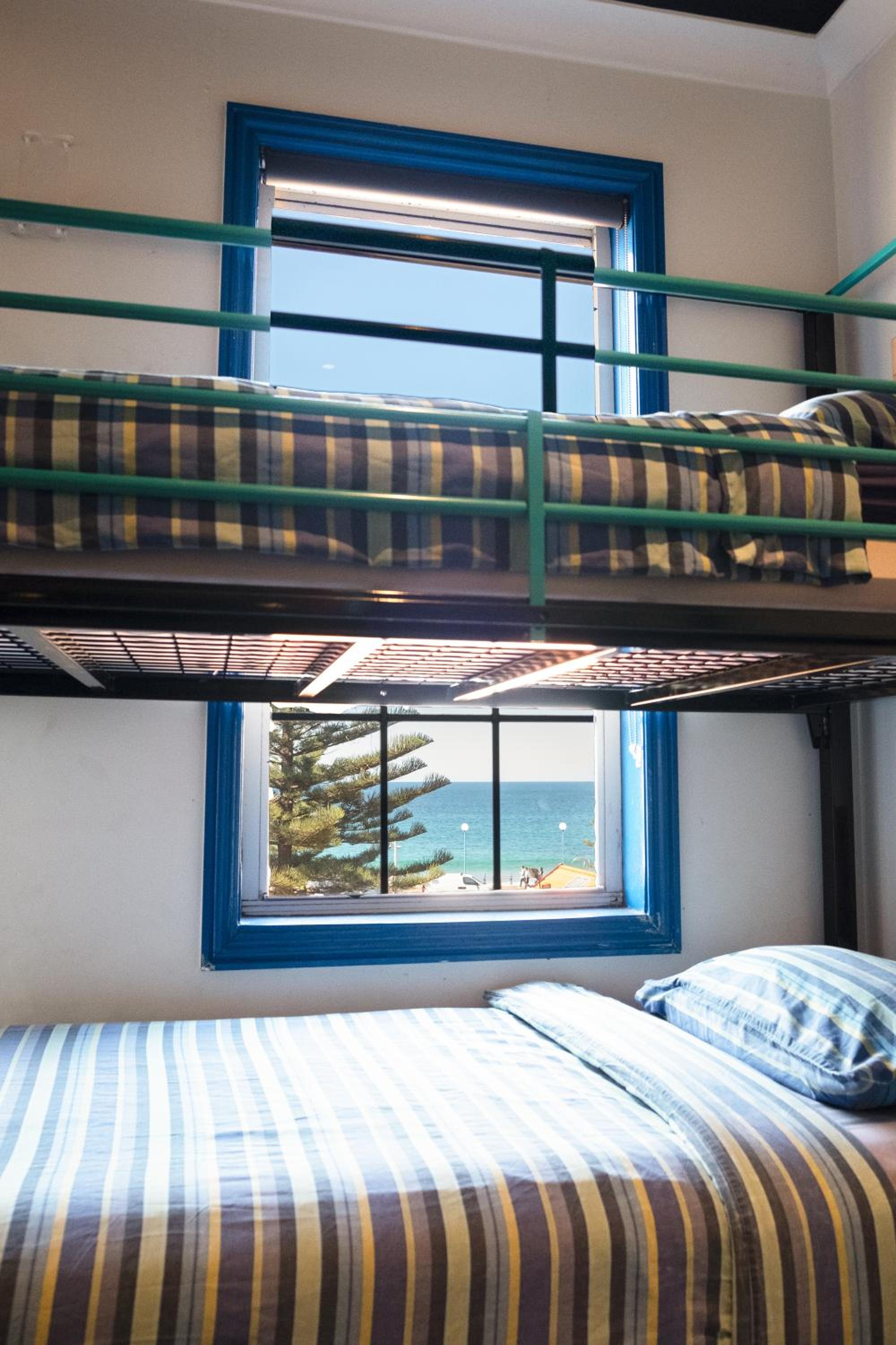 Mixed Dorm, 12 Beds, Balcony