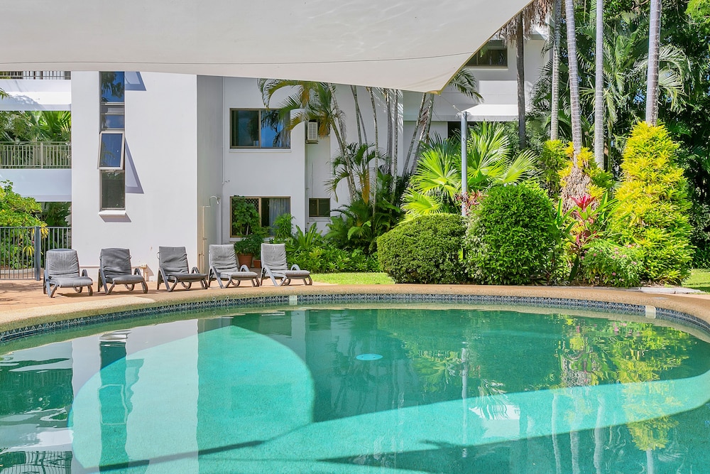 Roydon Beachfront Holiday Apartments 19/50