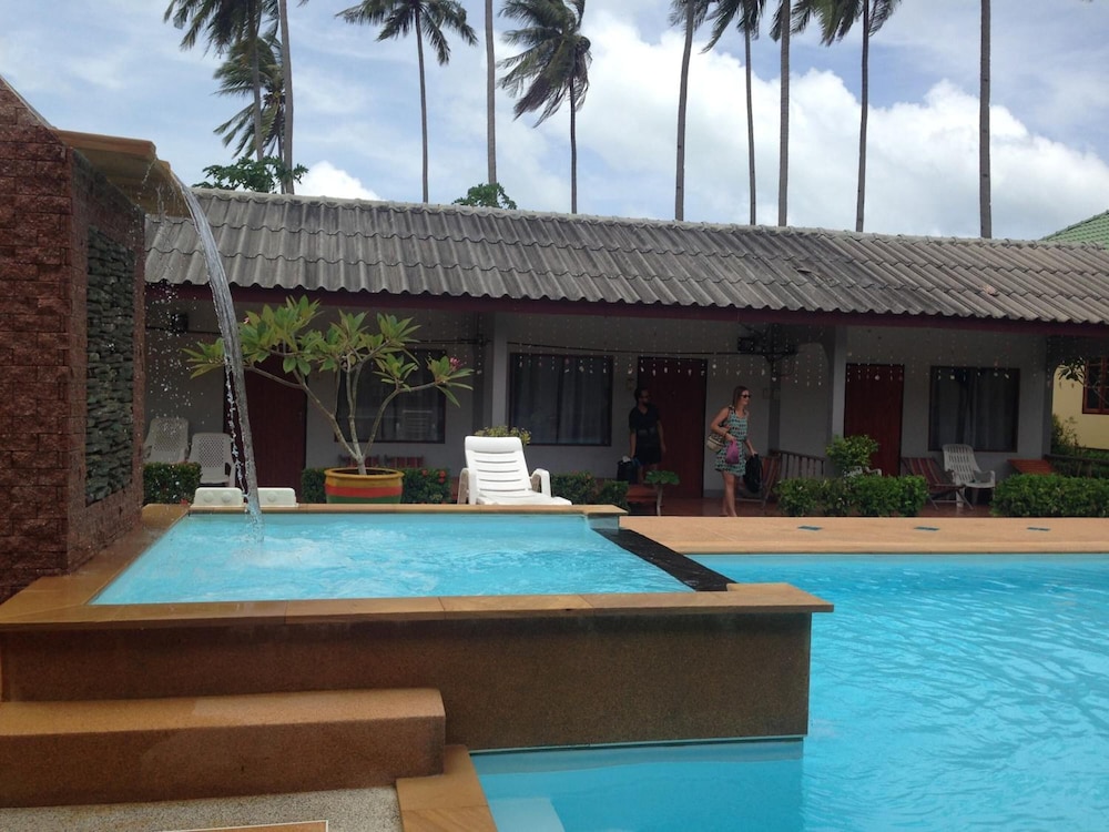 Khum Laanta Resort 61/66