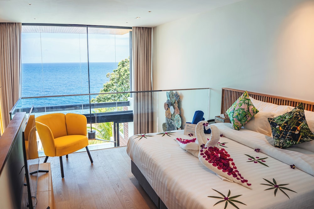 Loft, King Bed, Sea View, with Pool