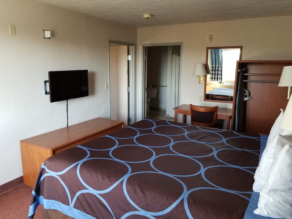 Super 8 by Wyndham Bellingham Airport/Ferndale WA 19/57