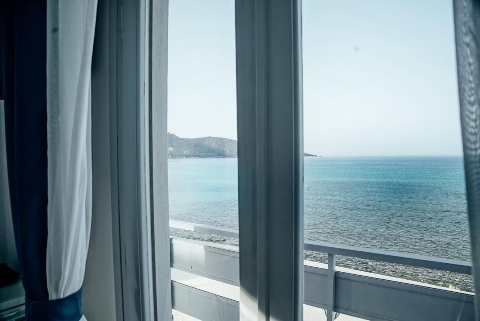 ANEMI BEACH HOTEL 54/65
