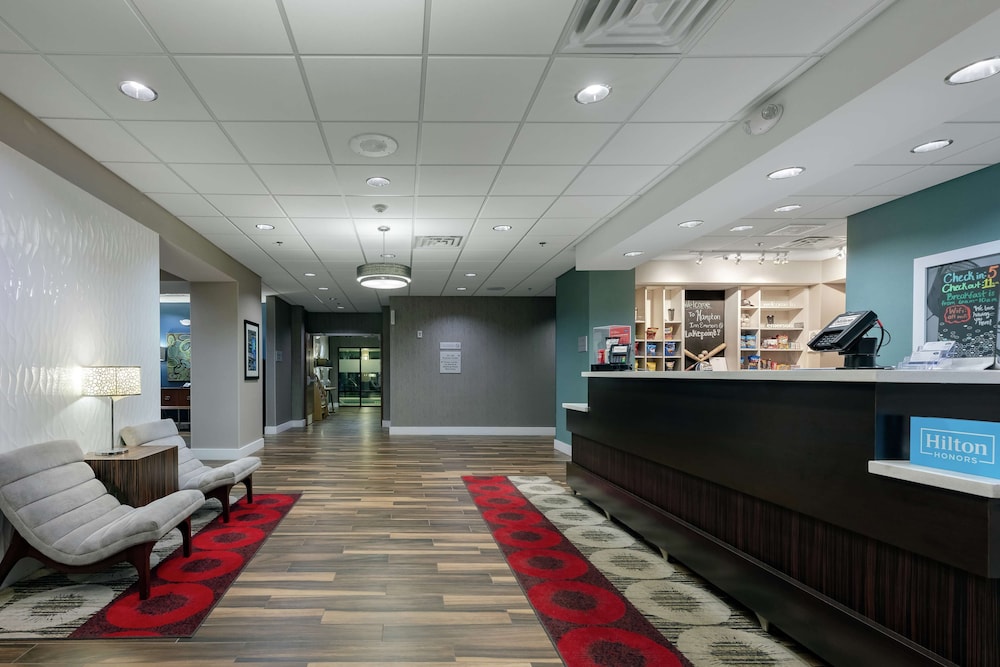 Hampton Inn Emersonlakepoint Ga 12/55