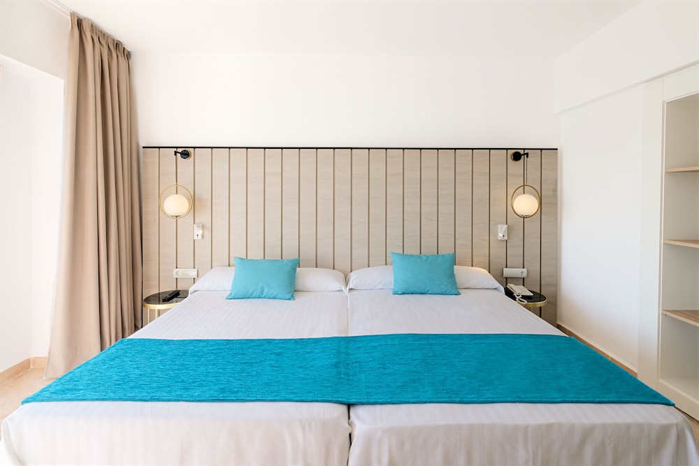Azuline Hotel Bergantin 14/43