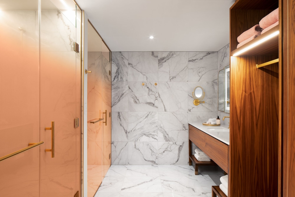 HONEYROSE Hotel, Montreal, a Tribute Portfolio Hotel 46/47