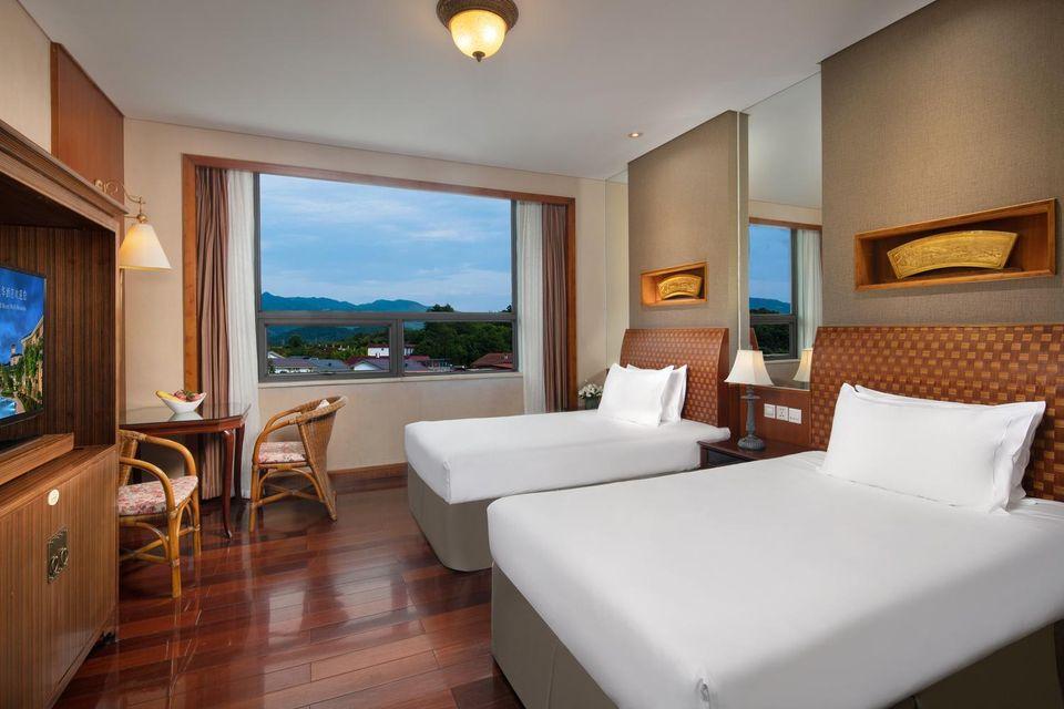 Boutique, Twin Beds