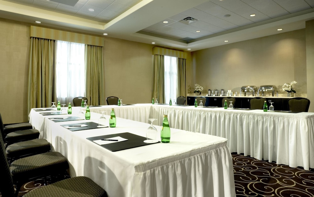 Delta Hotels by Marriott Guelph Conference Centre 39/39