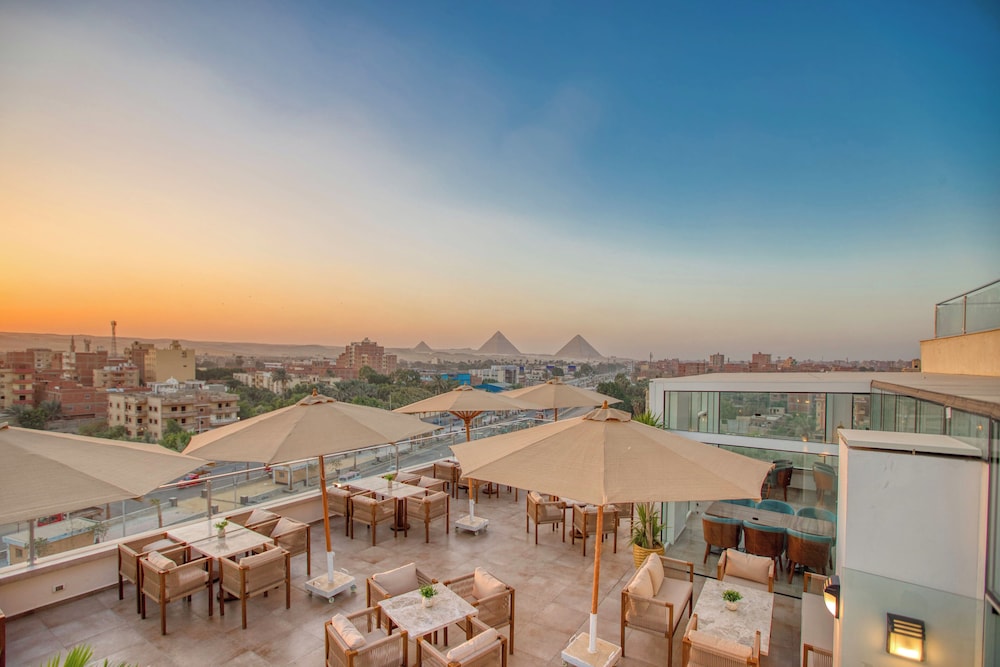 Mazar Pyramids Hotel 45/50