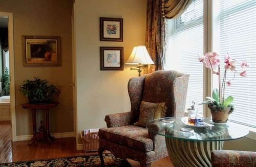 Beacon Inn at Sidney B&B 41/66