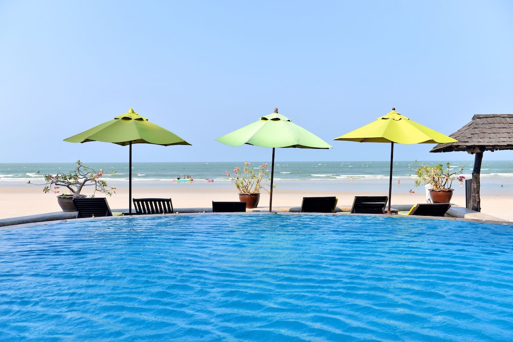 Supatra Hua Hin Resort 30/50