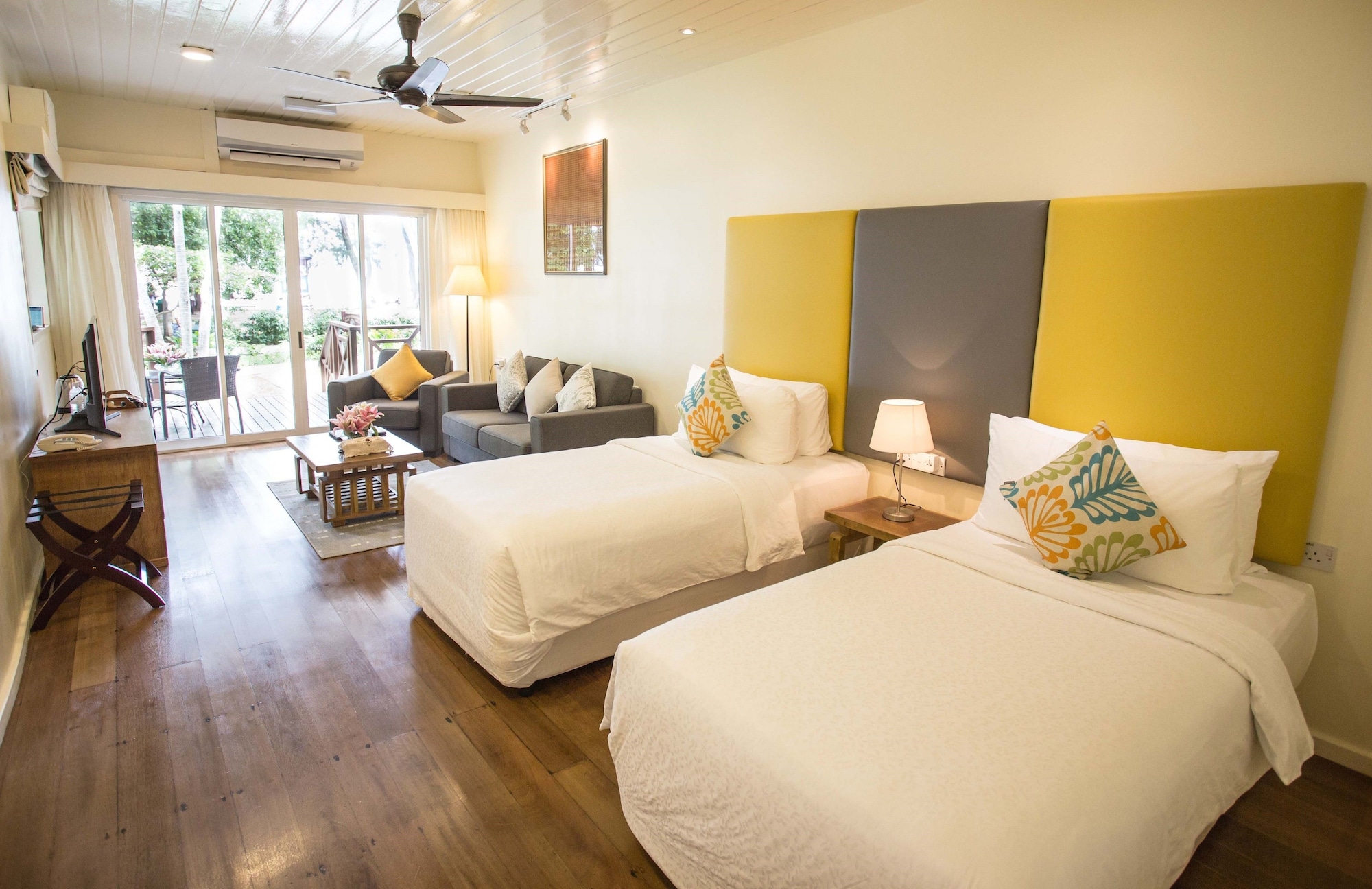 Beach, Suite, King Bed