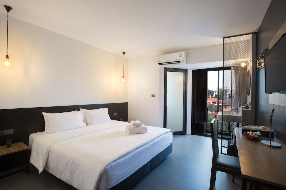 STANDARD, DOUBLE BED