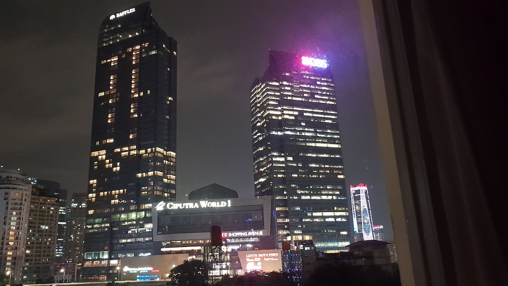 AYAKA SUITES 3/70