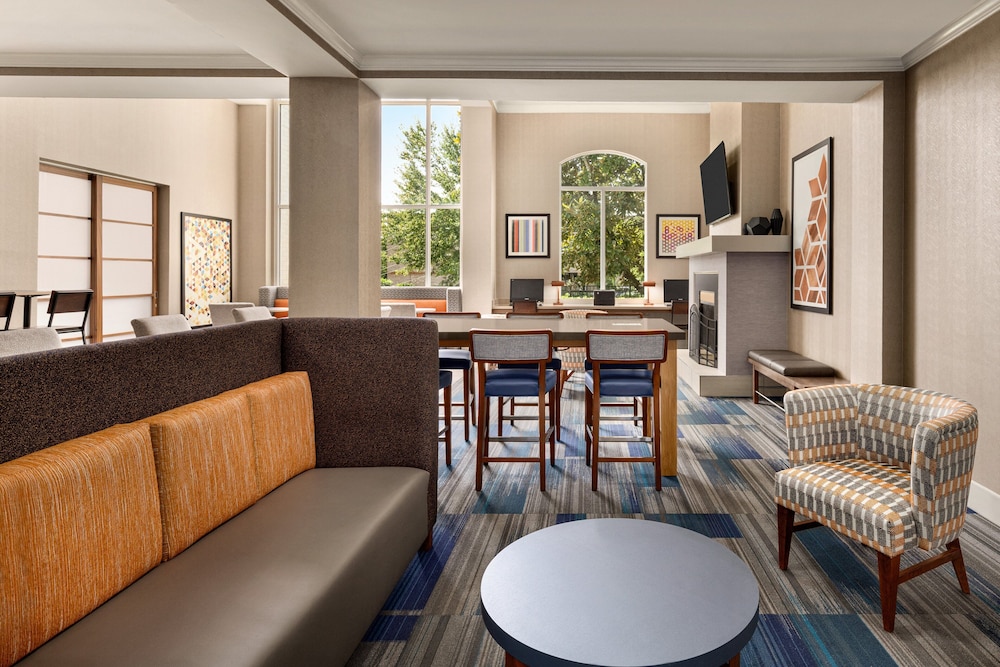 Holiday Inn Express Hotel Suites Auburn University Area 39/53