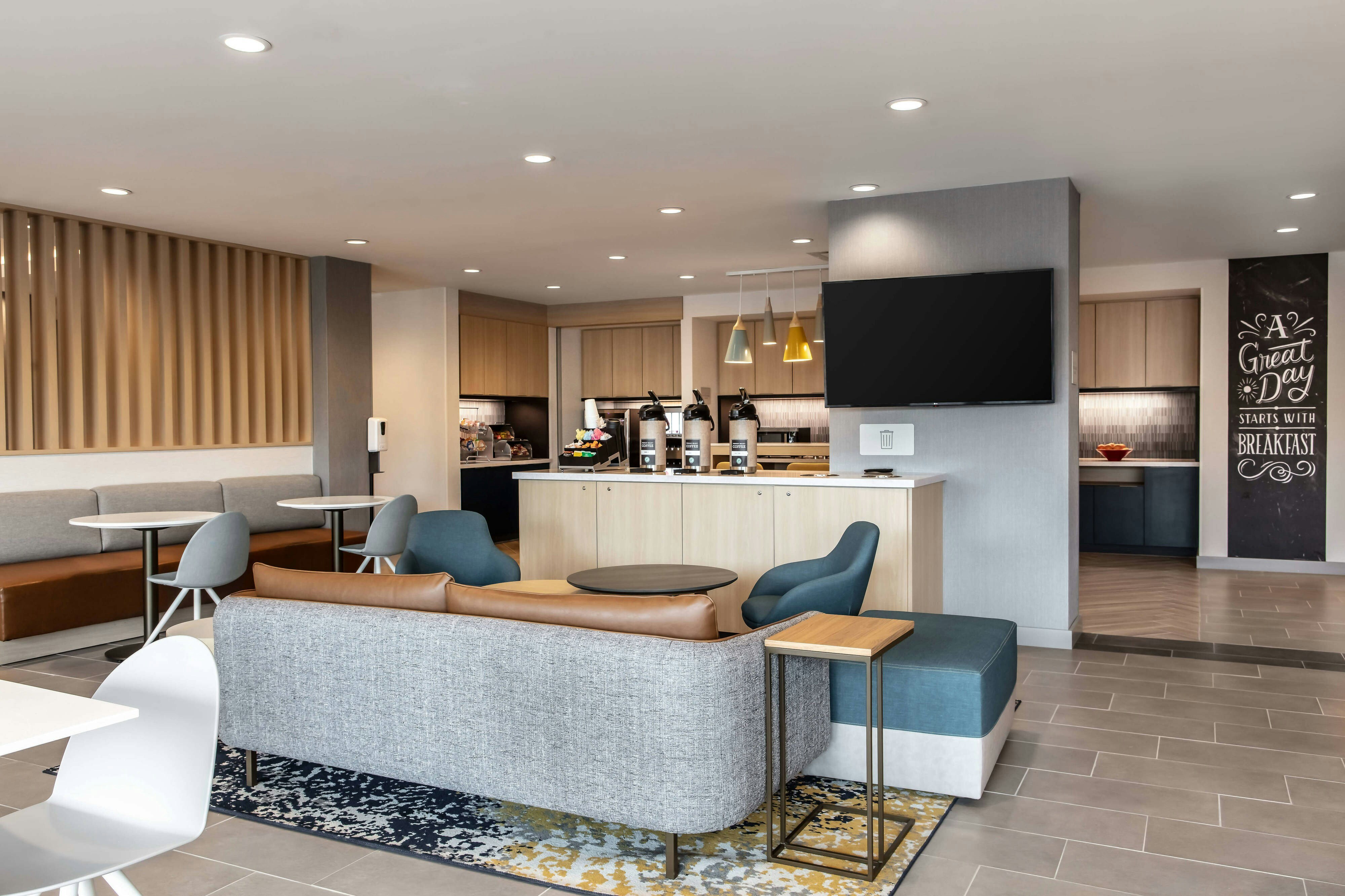 TownePlace Suites by Marriott Milwaukee West Bend 6/12