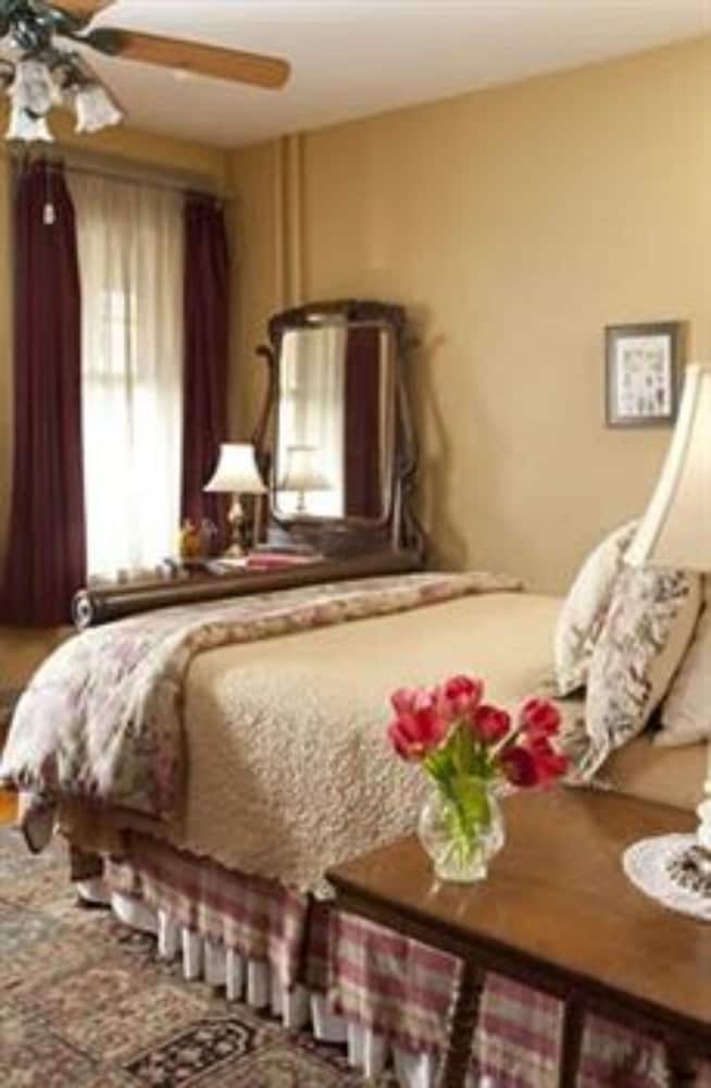 Brickhouse Inn 31/51